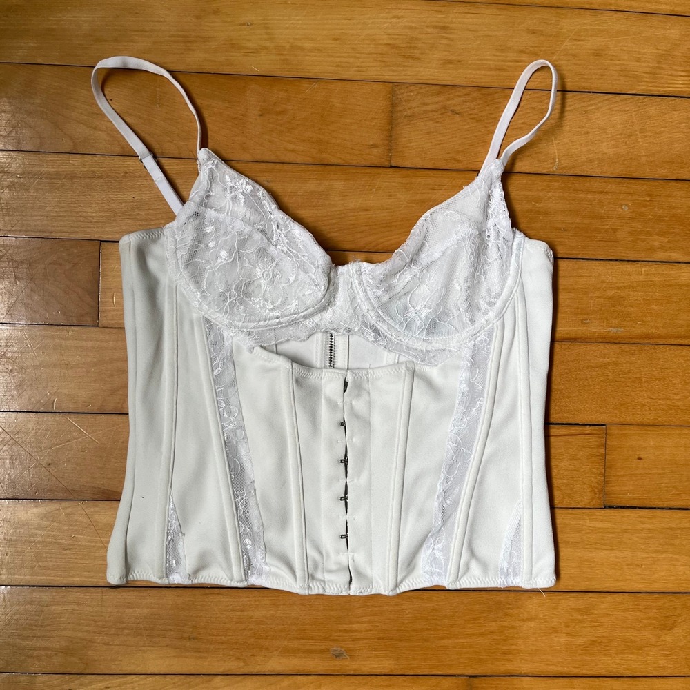 White Fox White Lace Underwire Corset Bustier Top Small Zipped Back Hook Front